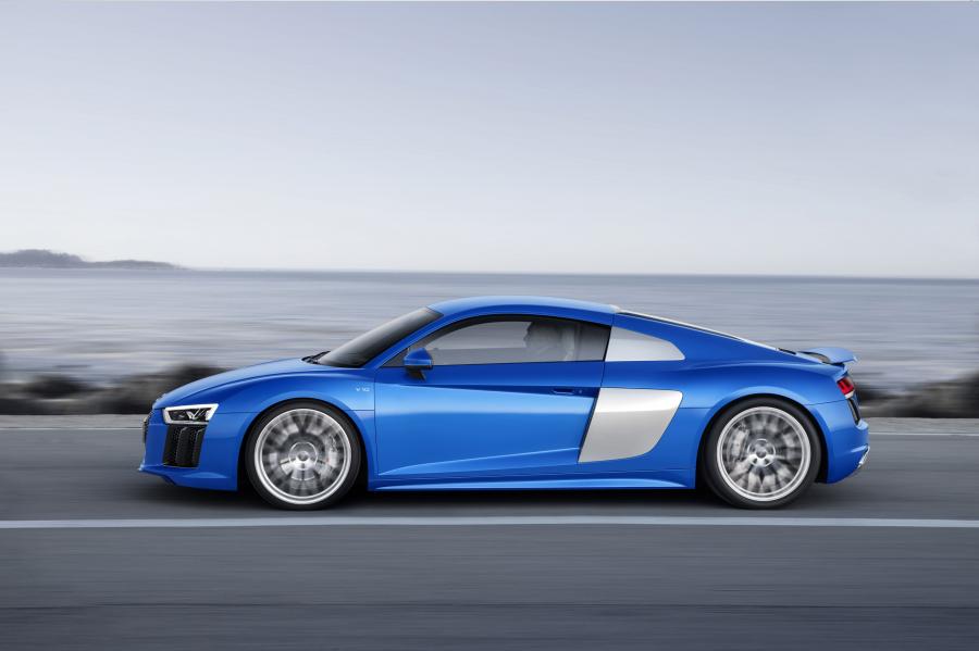  Audi R8 V10 2015 года  (WW) (фото 15 из 21)